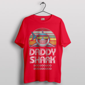 Daddy Shark Doo Doo Doo Retro Ocean Red T-Shirt